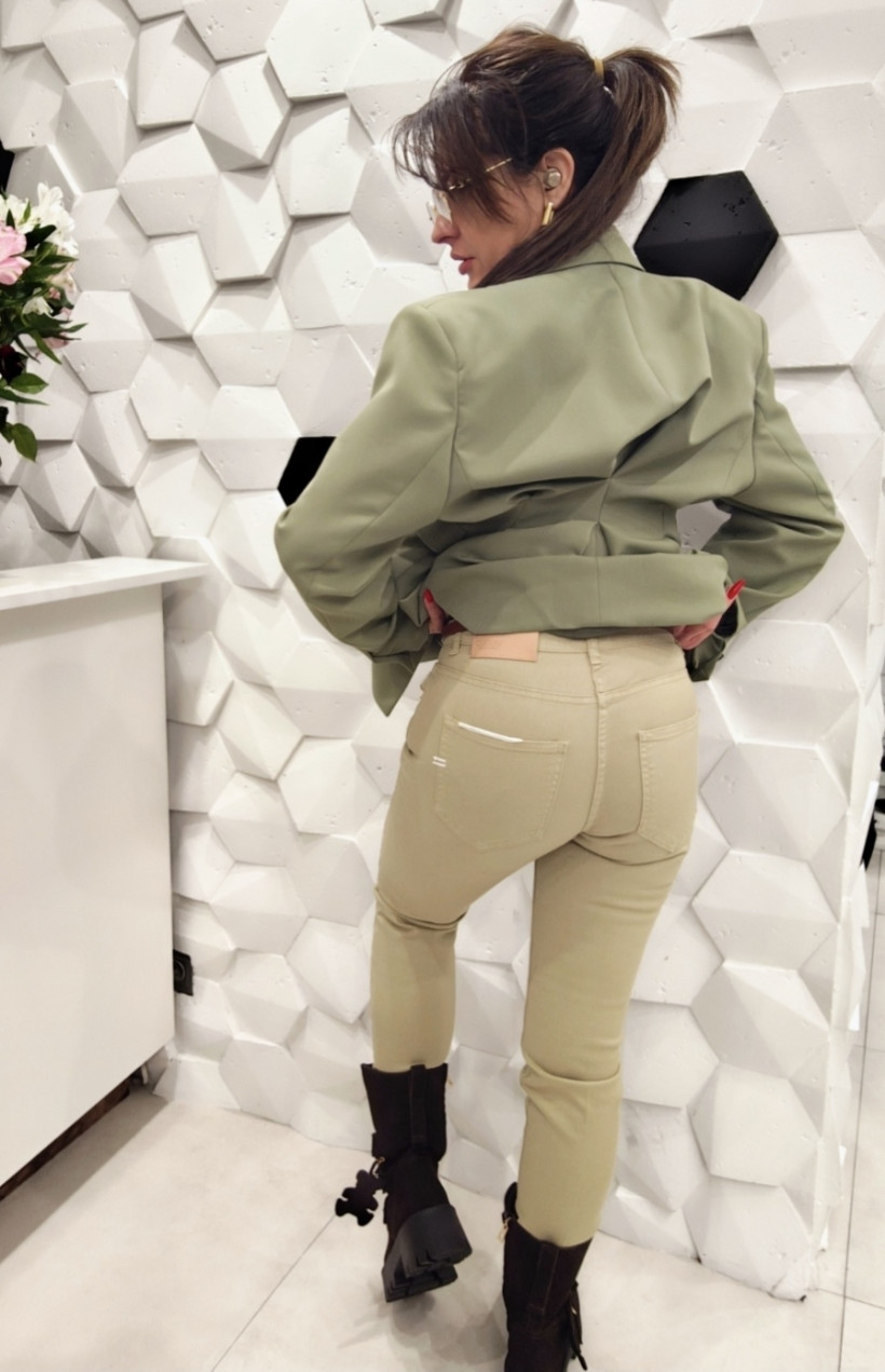 124157180-3.webp
