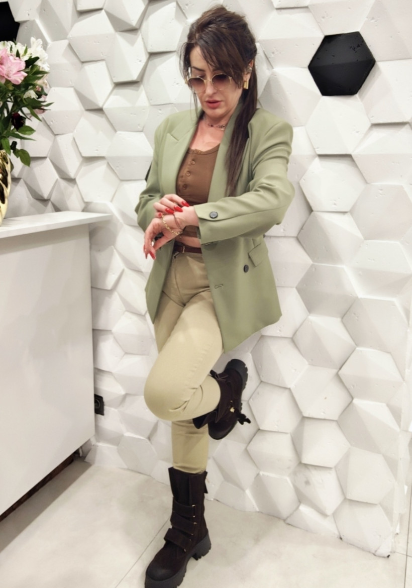 124157180-4.webp