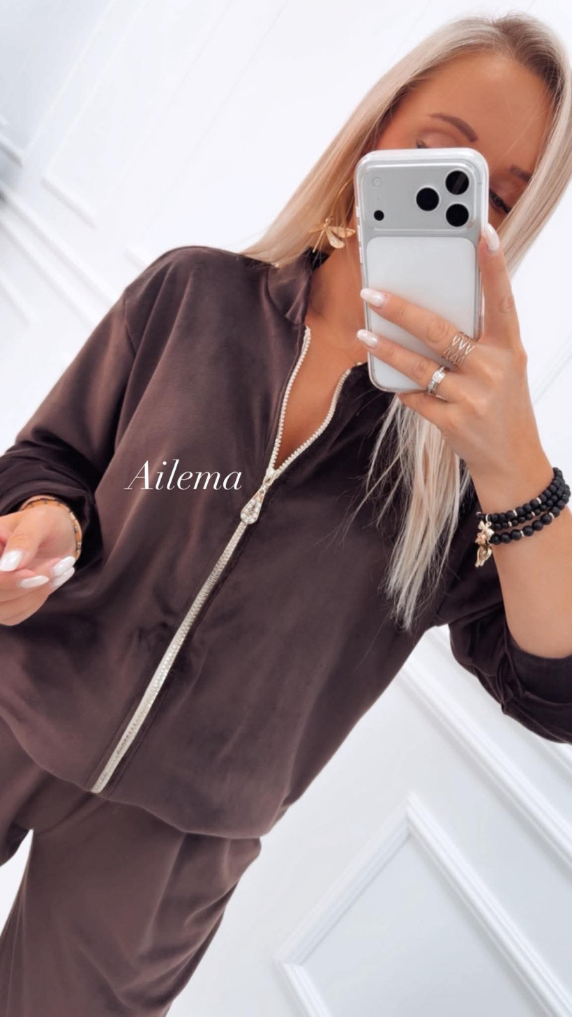 124203579-2.webp