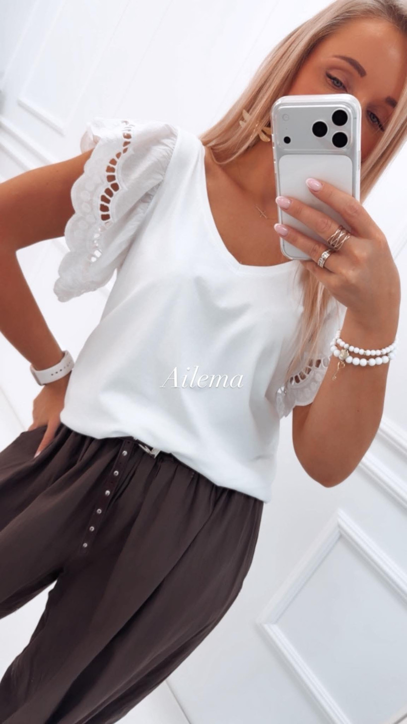 124222360-2.webp