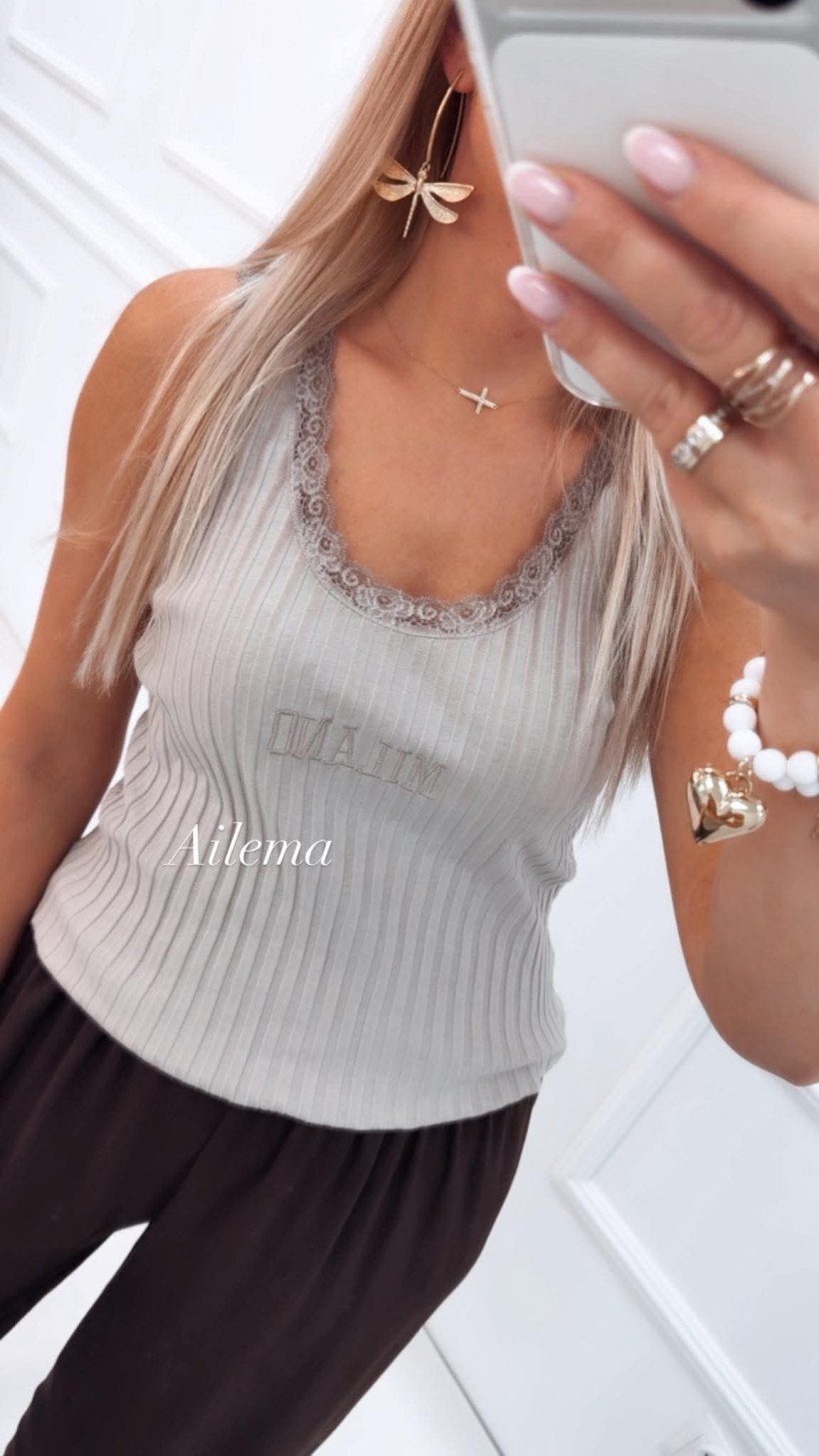 124223067-3.webp