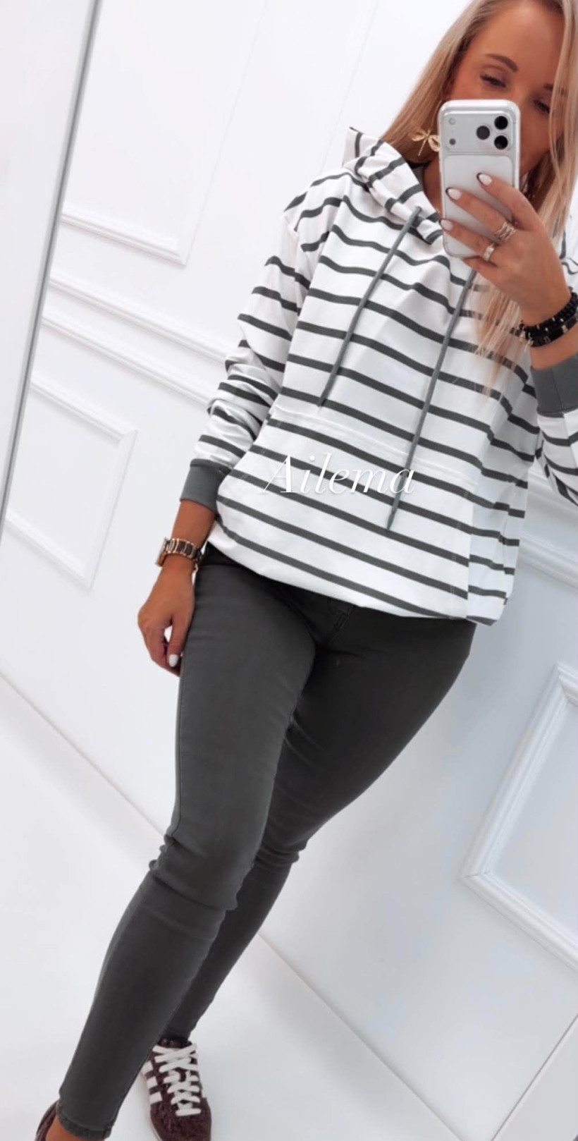 124241421-2.webp