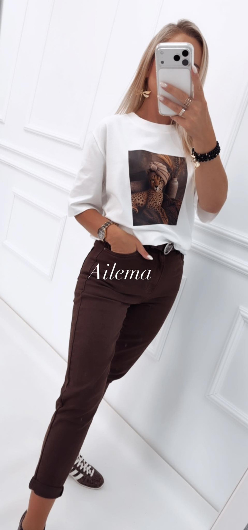 124280185-2.webp
