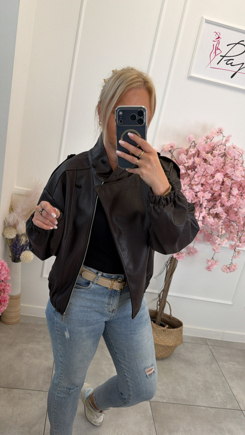 124284004-5.webp
