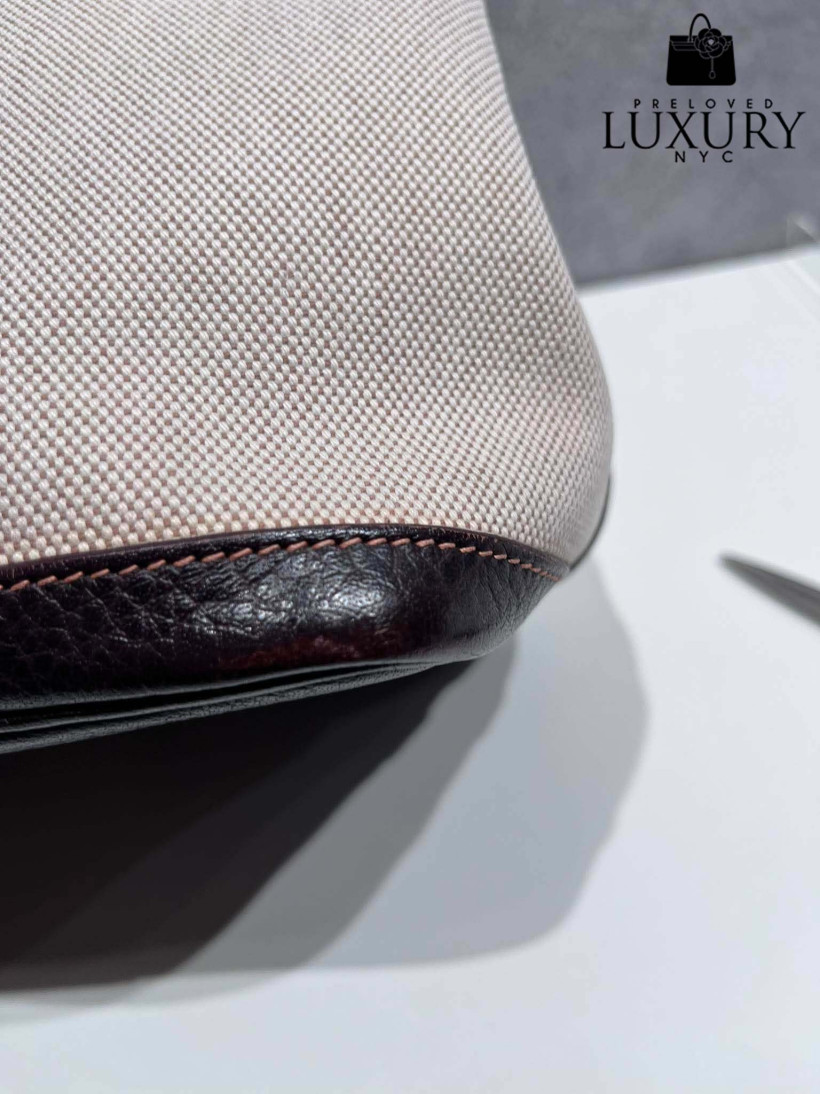 124299287-16.webp