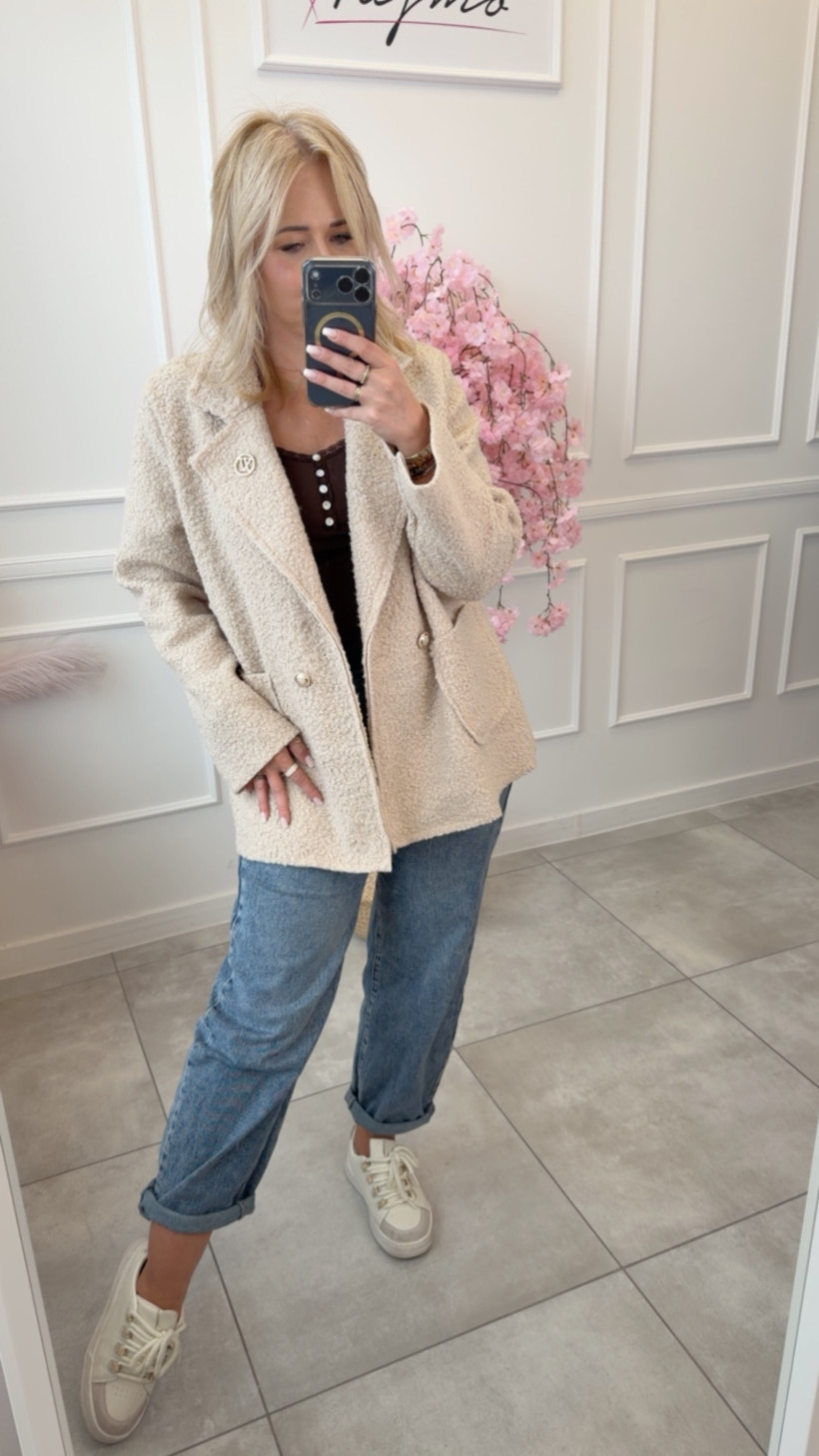 124344103-2.webp