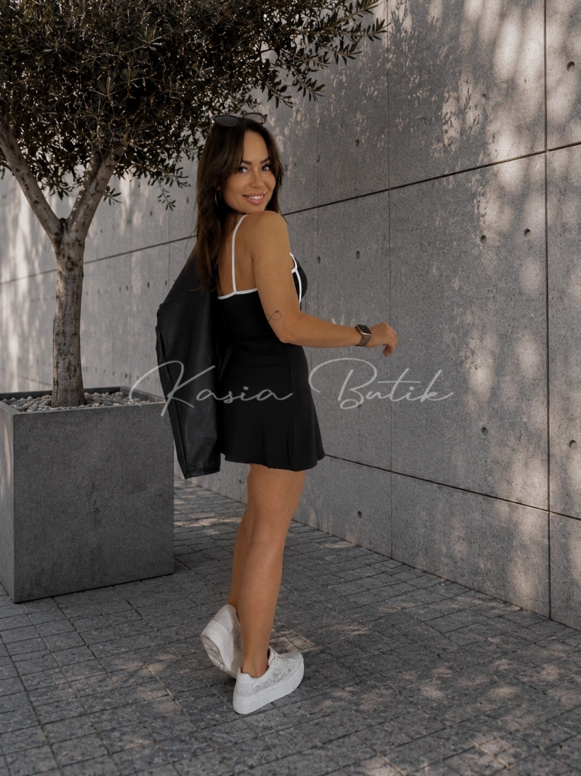 124371585-4.webp