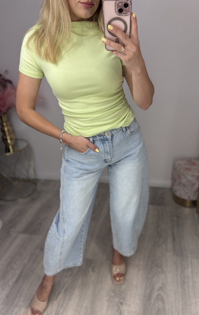 124377653-1.webp