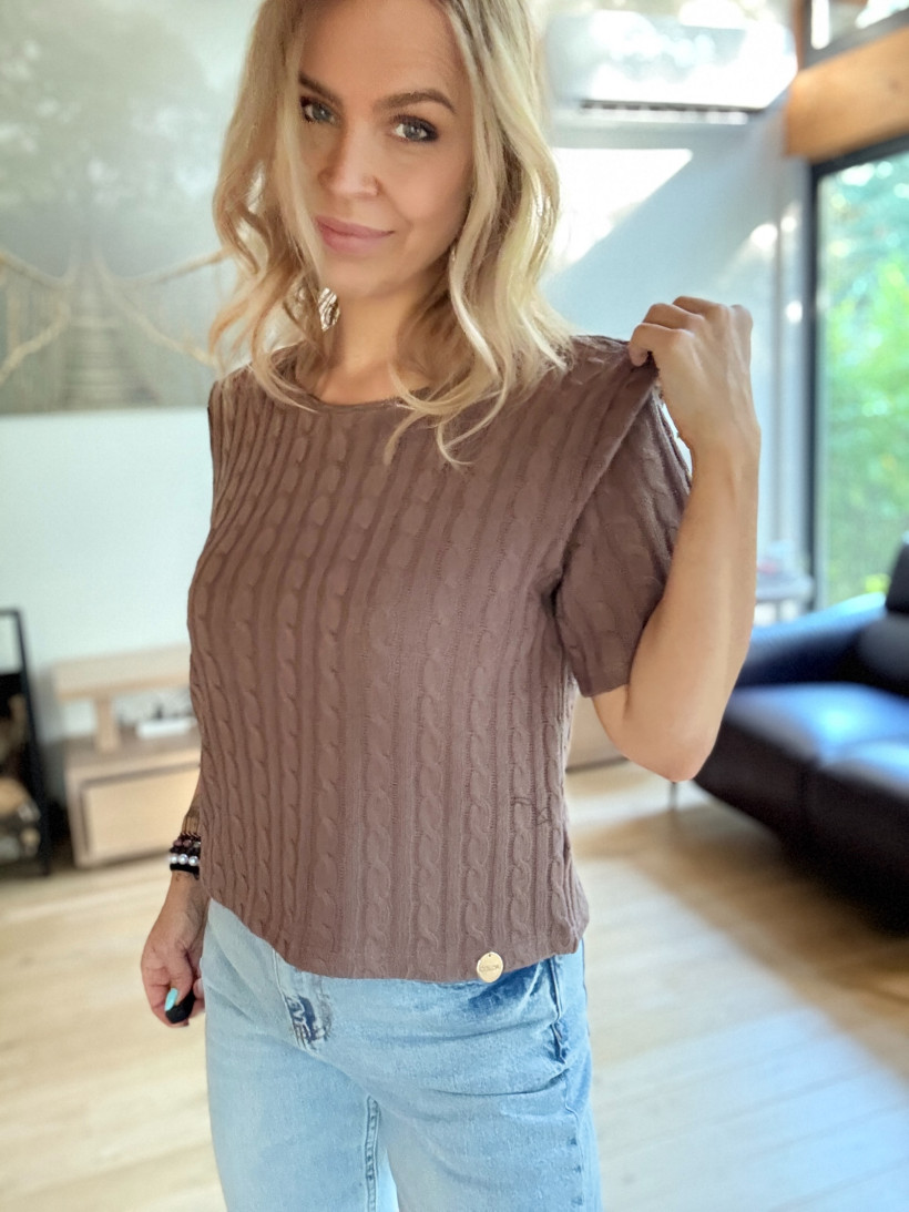 124409011-8.webp