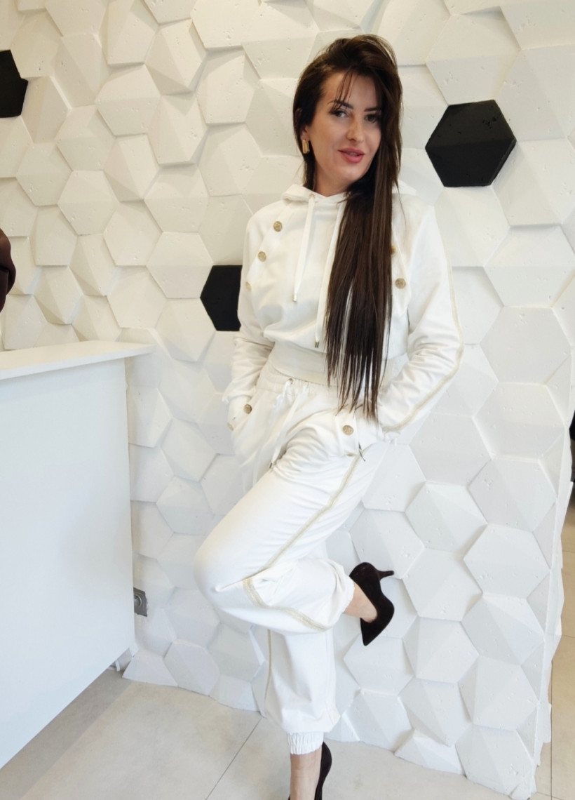 124459171-2.webp