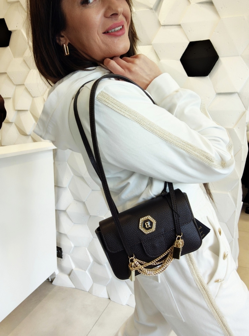 124459171-3.webp