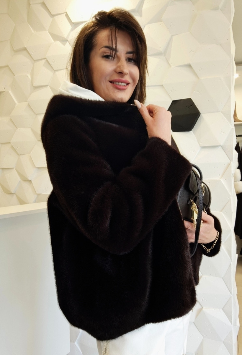124568072-1.webp
