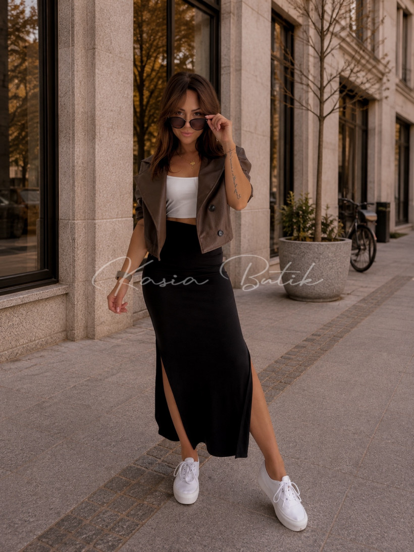 124622489-3.webp