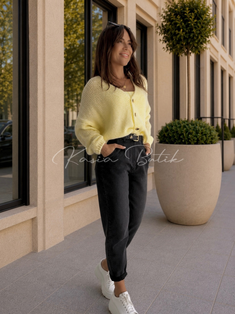 124636985-3.webp