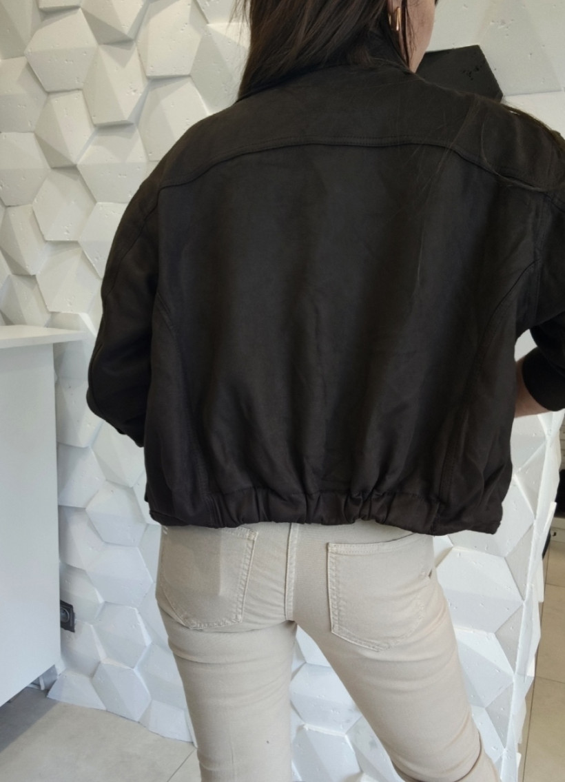 124644490-4.webp