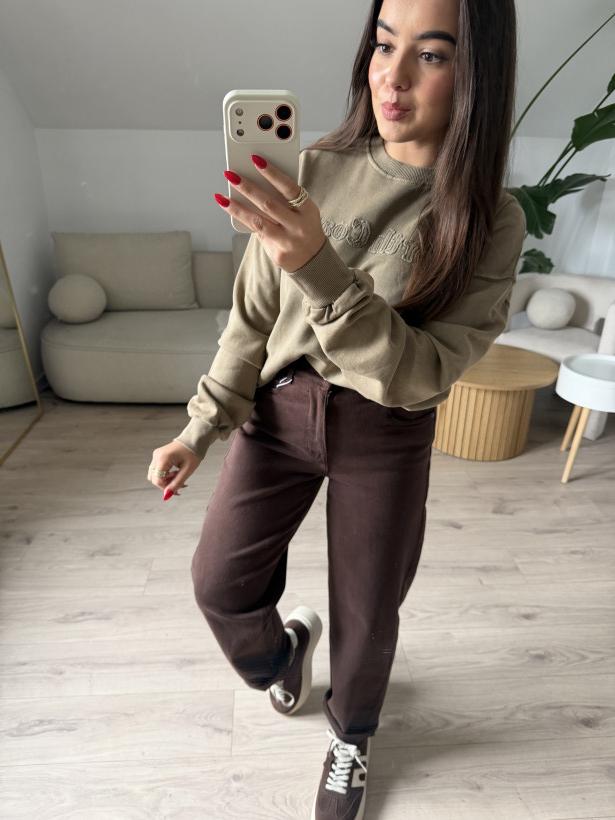 124840868-2.webp