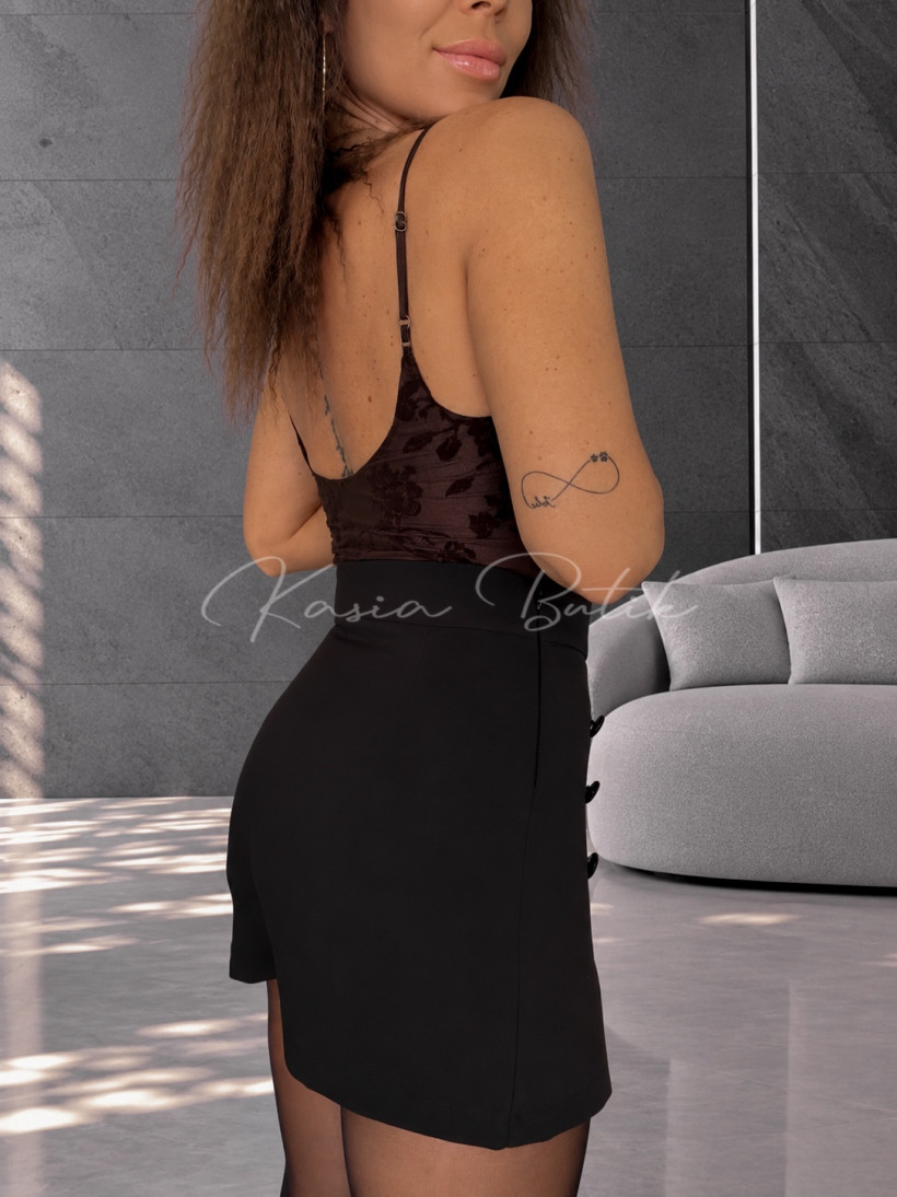 125039371-2.webp