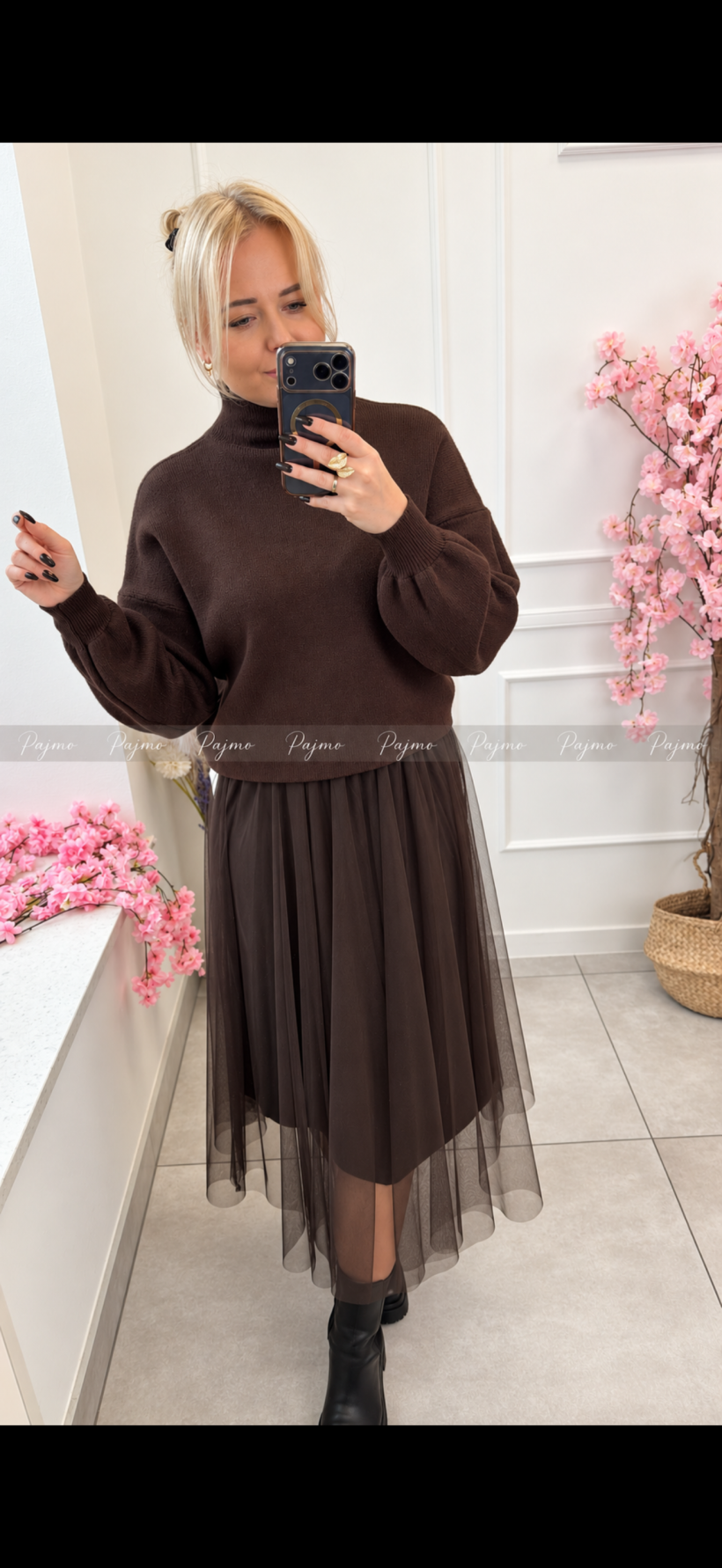 125077598-4.webp