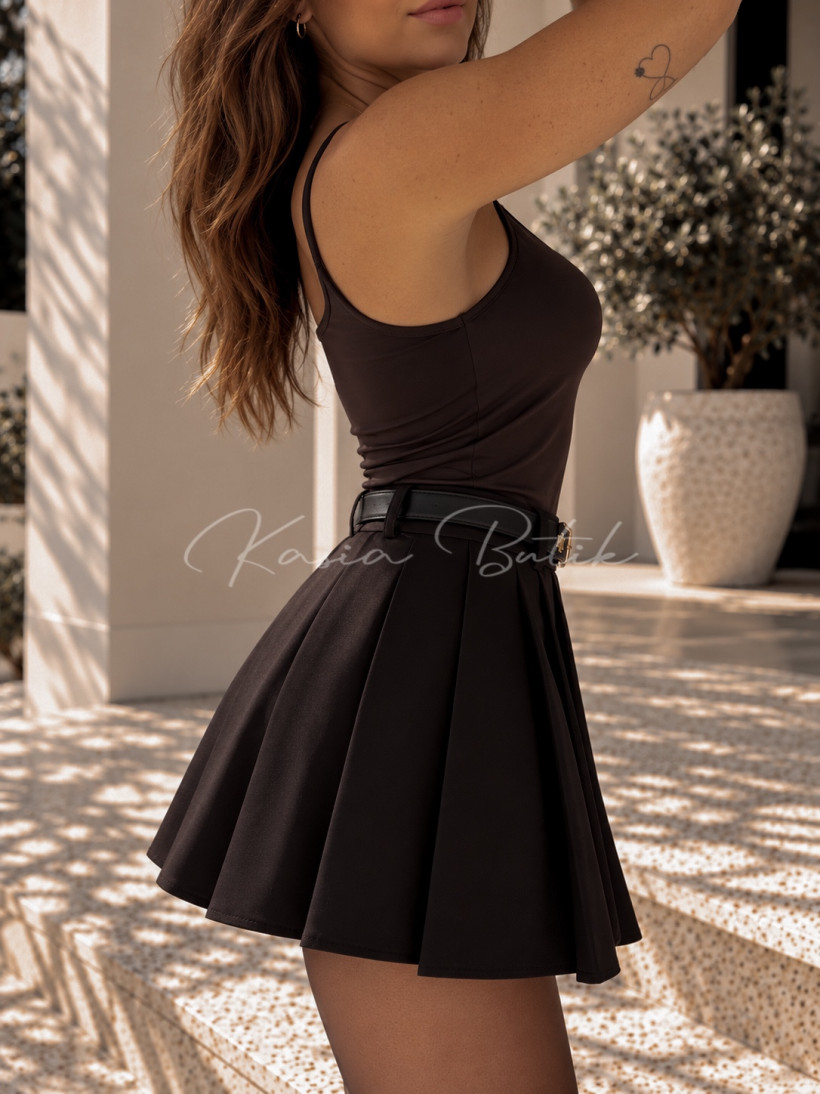 125101285-2.webp