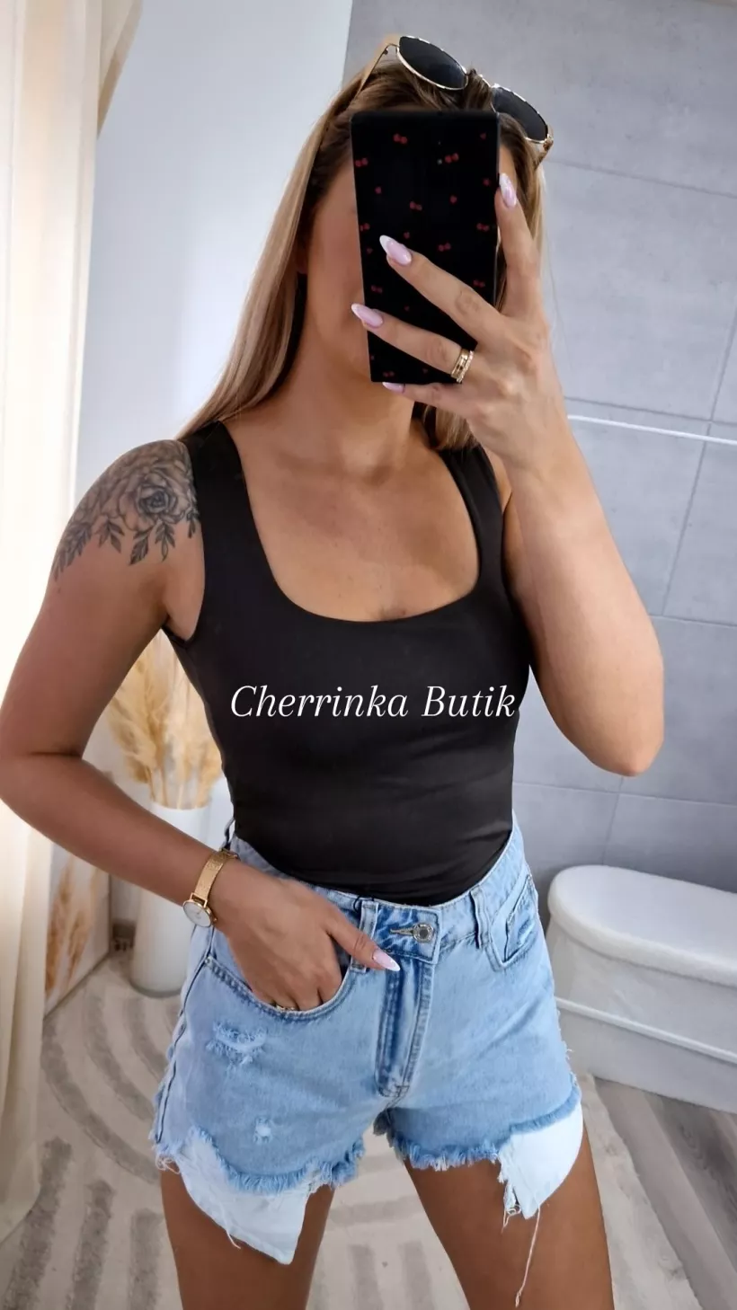 2598897-6.webp