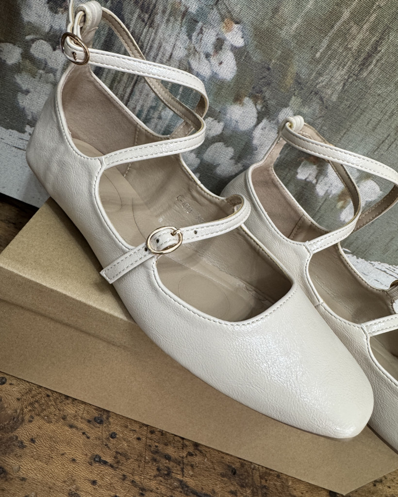 Ref 3996 Babies Beige 36 au 41