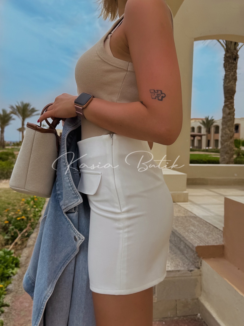 3040277-1.webp