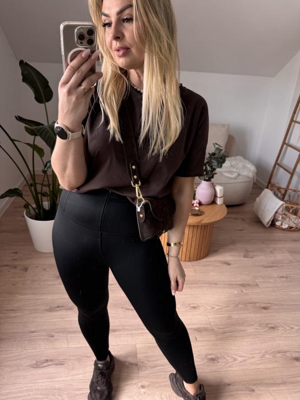 3215023-1.webp