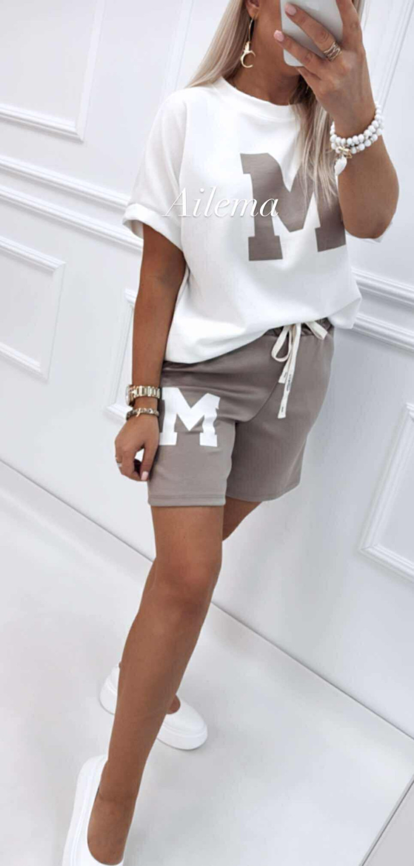 3251027-2.webp
