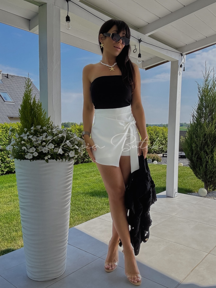 3271102-4.webp