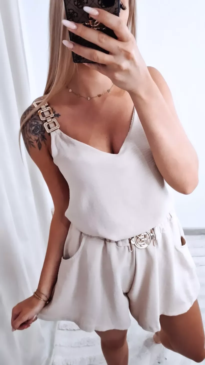 3288019-2.webp