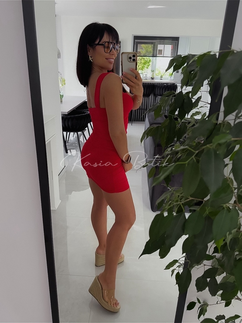 3309814-4.webp