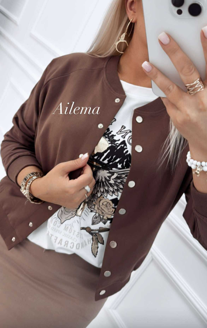 3349674-4.webp