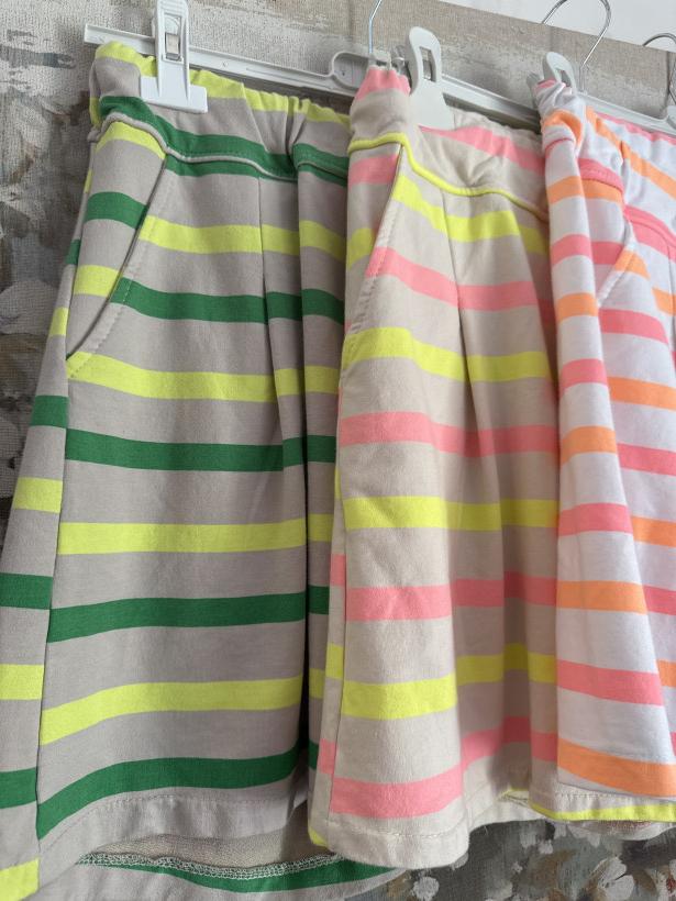 Réf 4797 Short rayé fluo - du 36 au 46