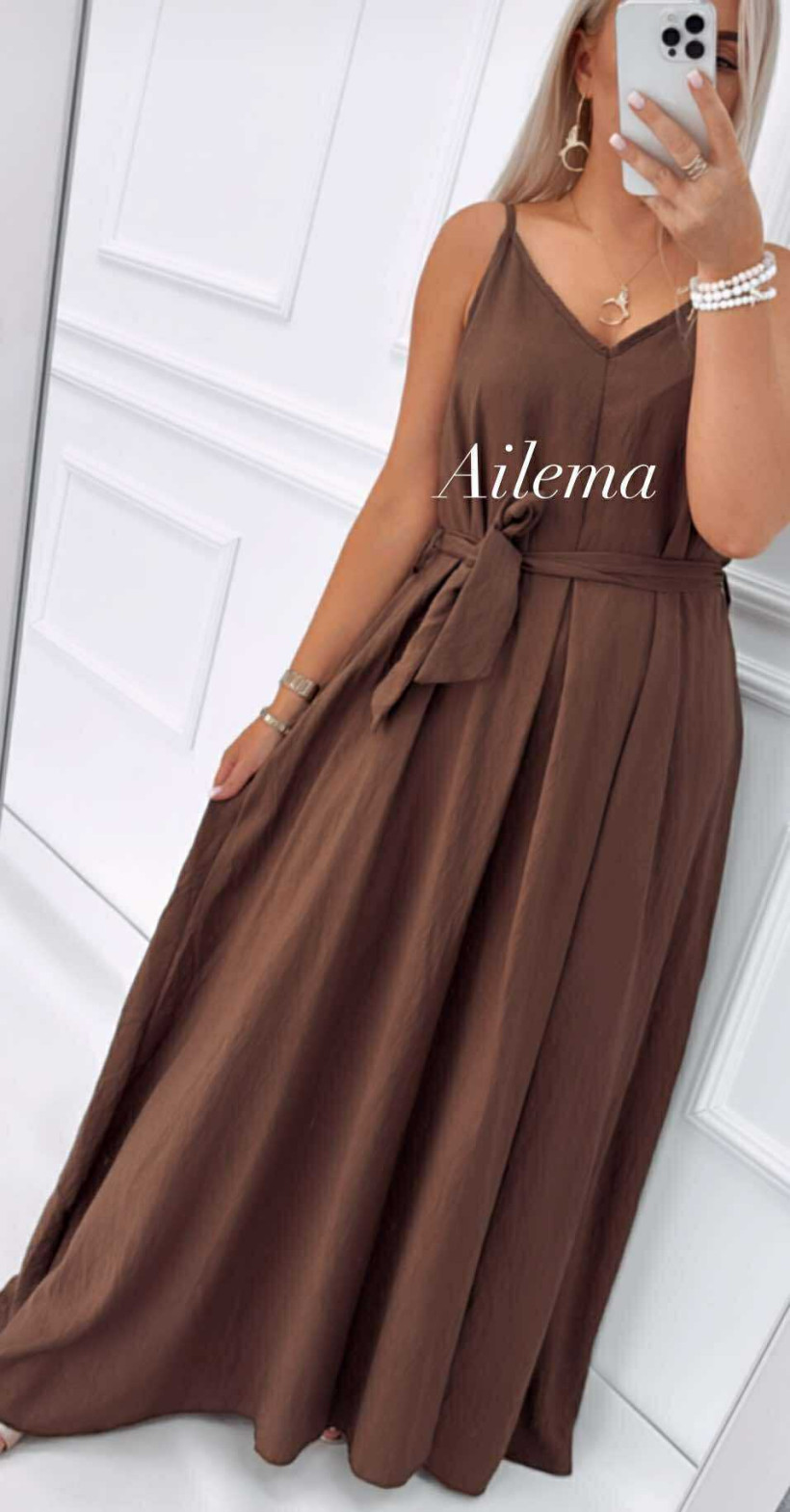 3398393-2.webp