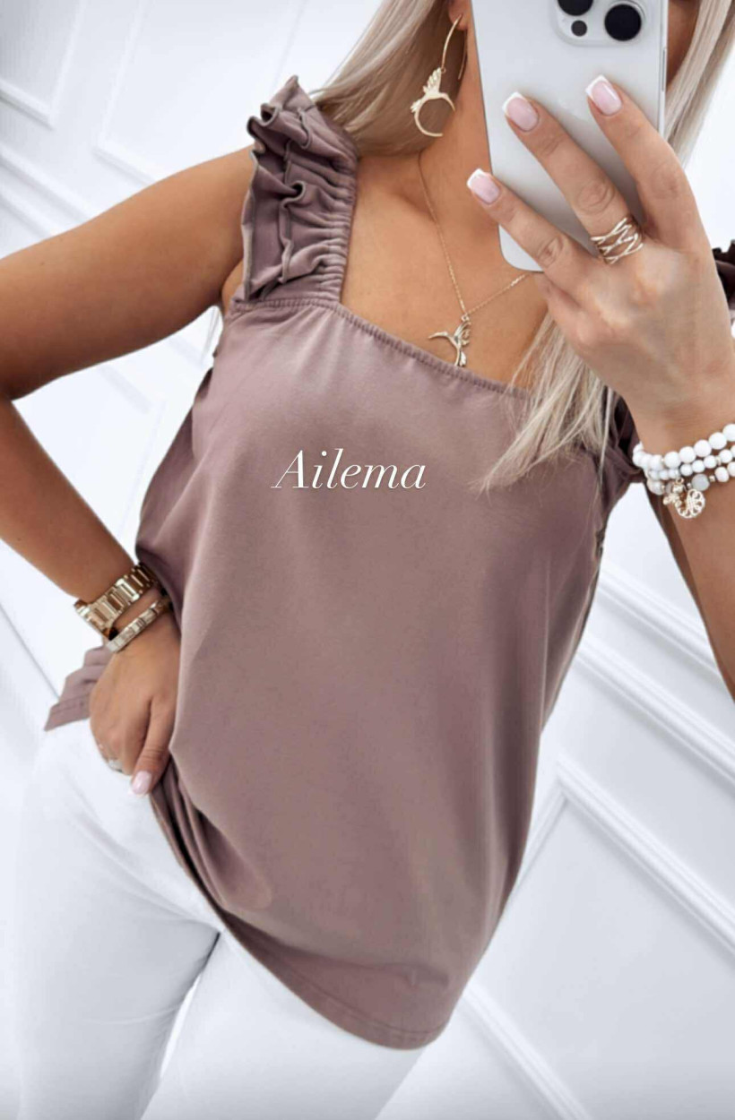 3410805-3.webp