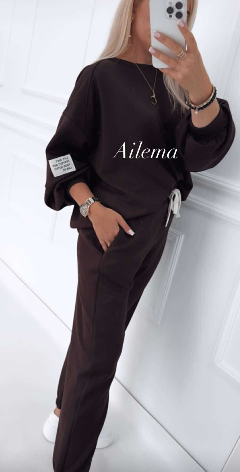 3427860-2.webp