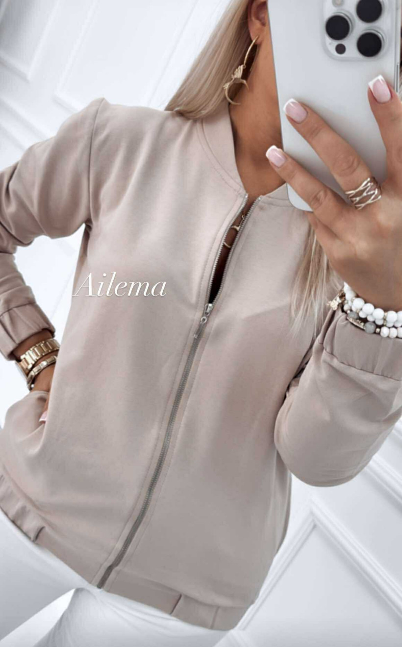 3439173-2.webp