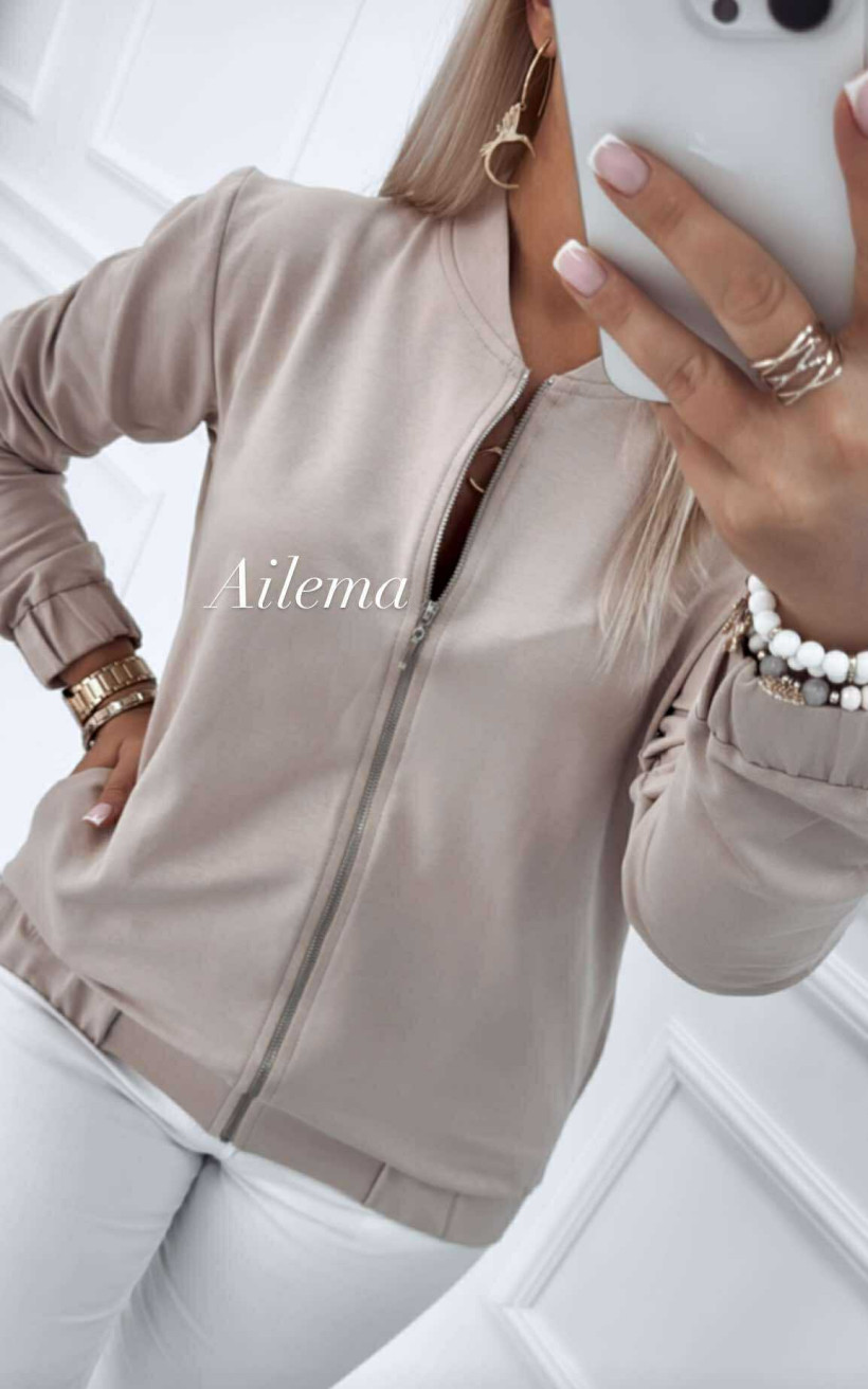3439173-4.webp