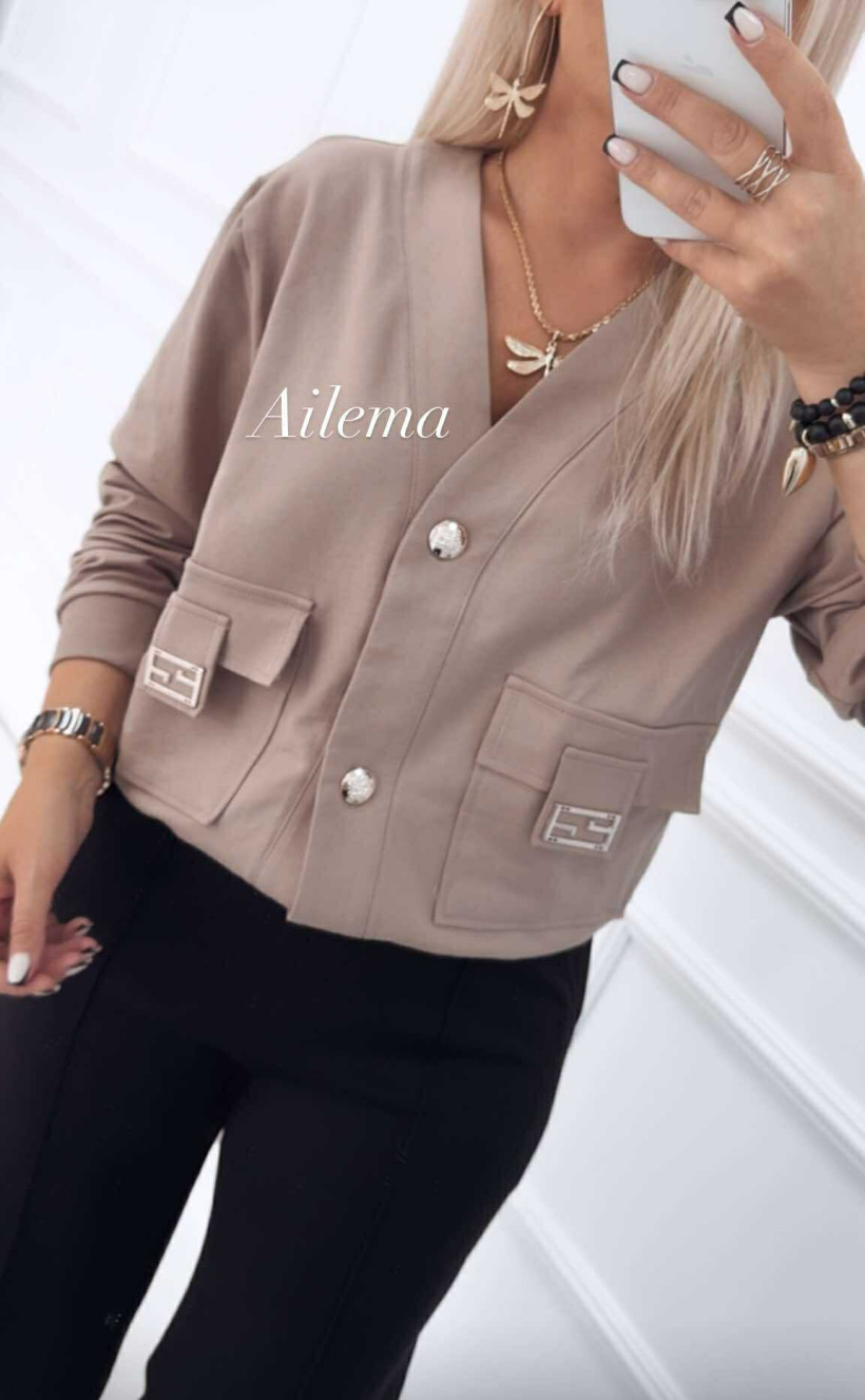 3694227-2.webp