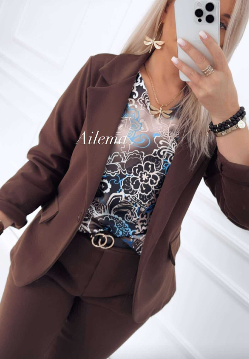 3744702-6.webp