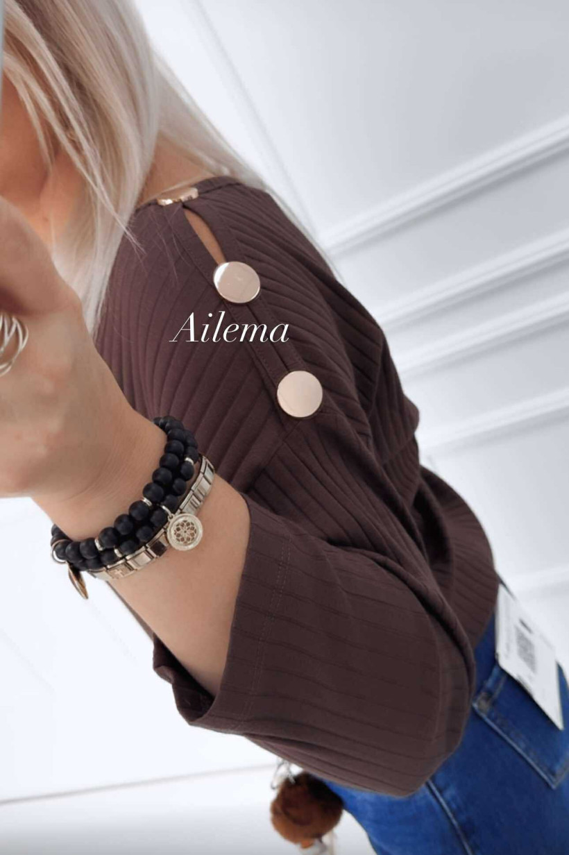 3769824-3.webp