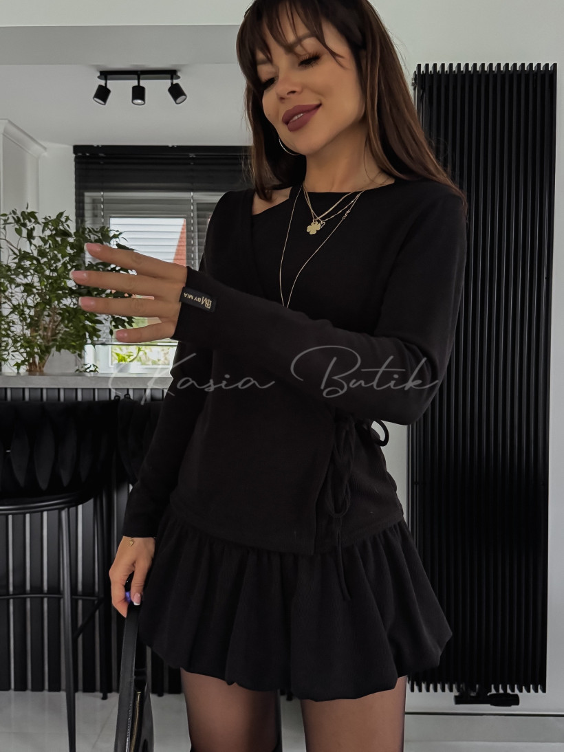 3807264-2.webp