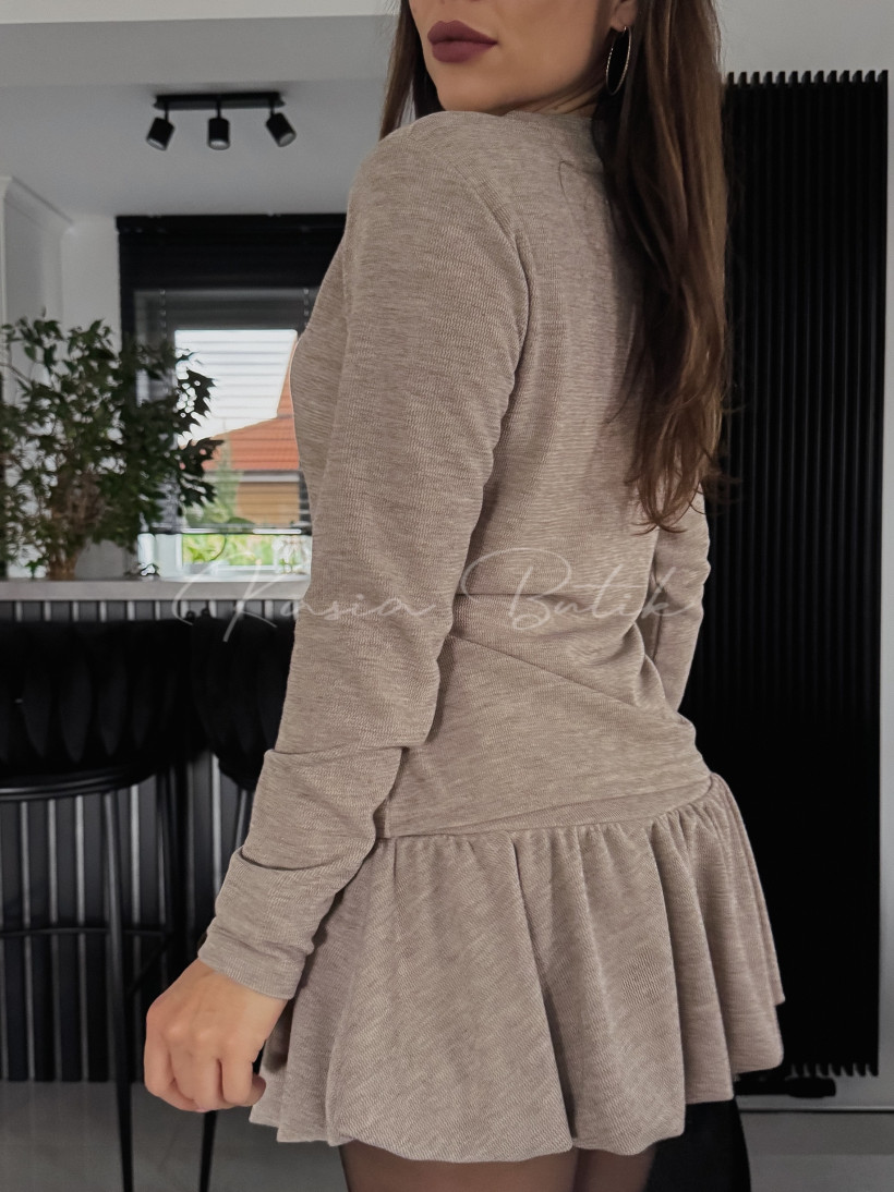3807301-2.webp