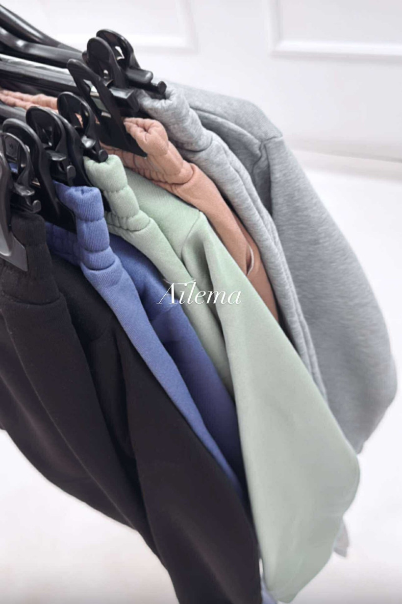 3809908-2.webp