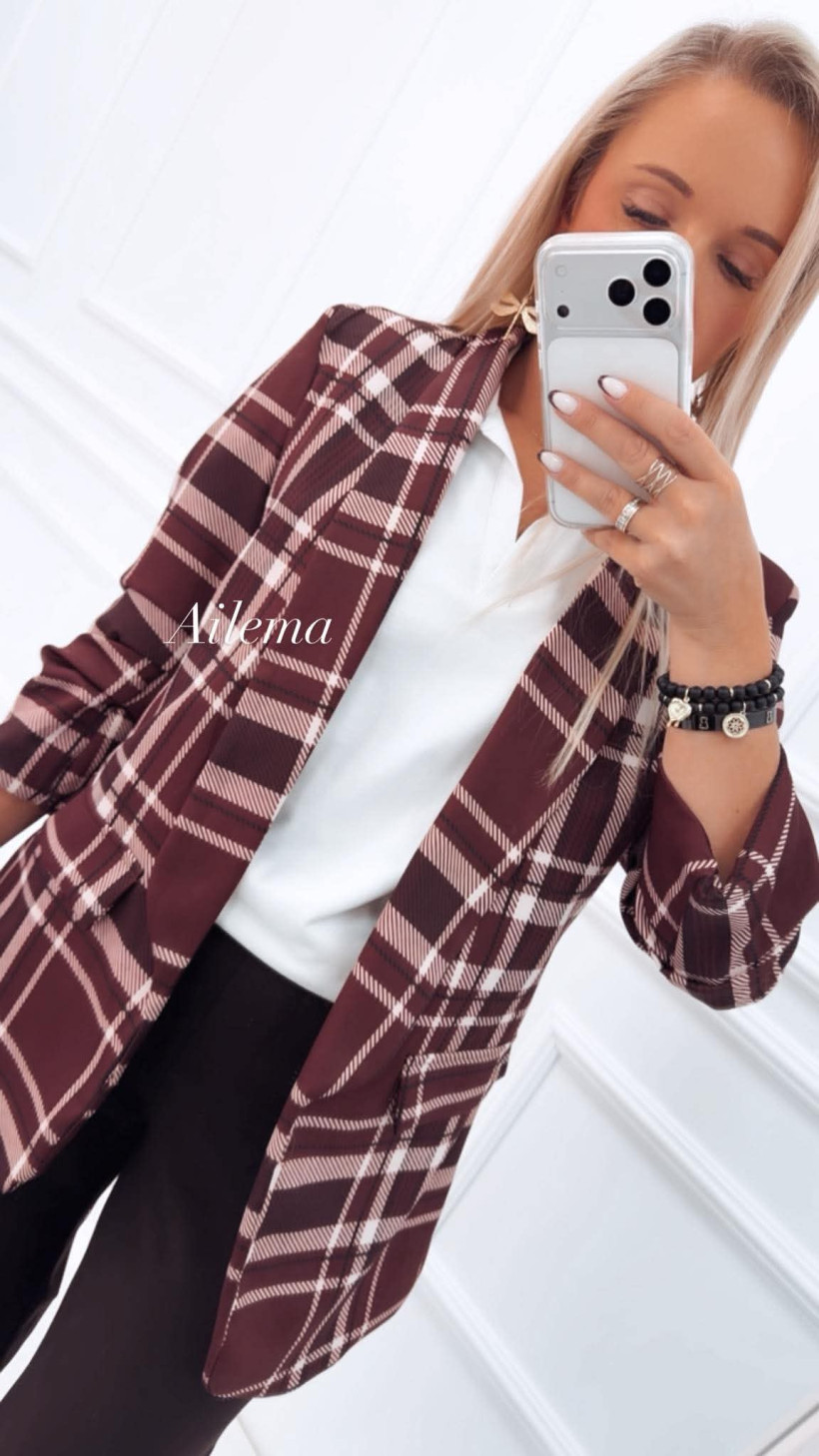 3812030-1.webp