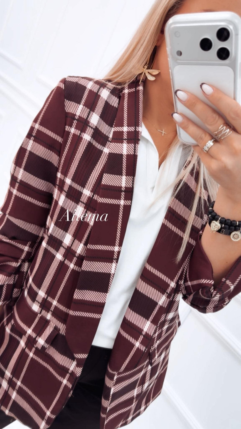 3812030-5.webp