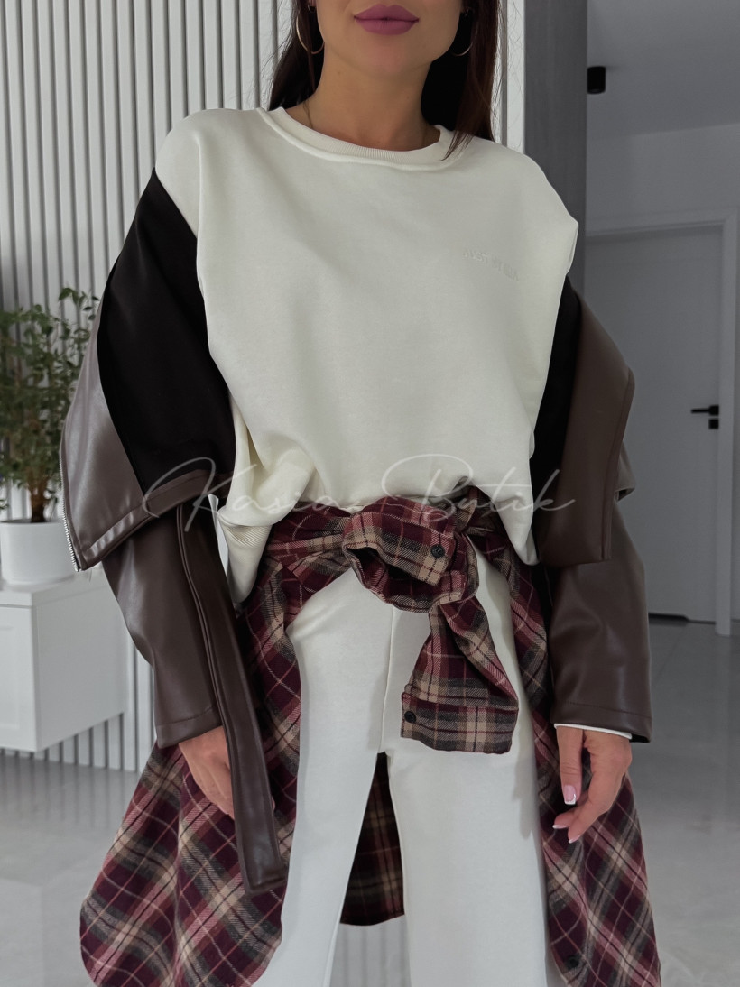 3853628-4.webp