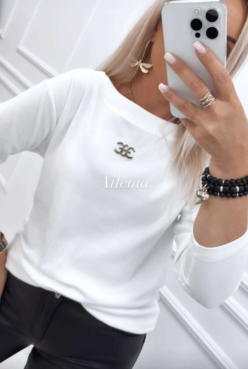 3857990-4.webp