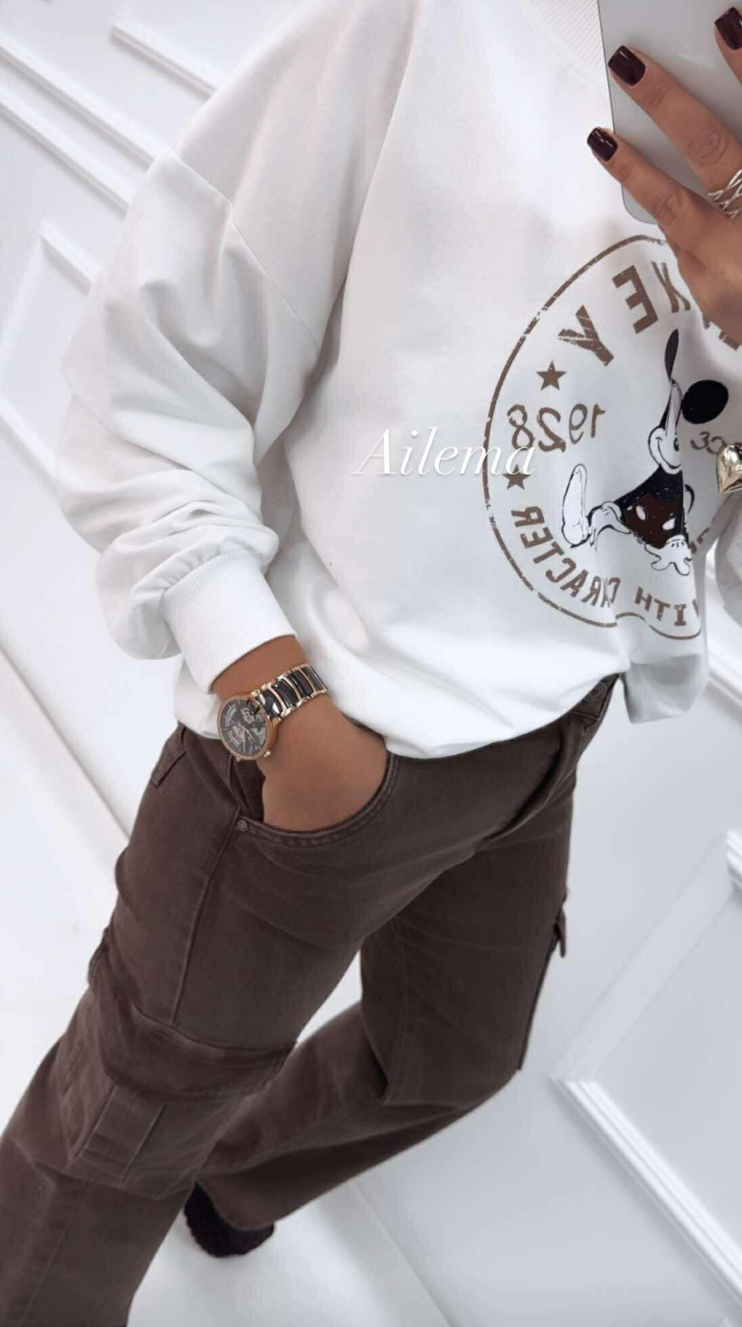 3859571-1.webp