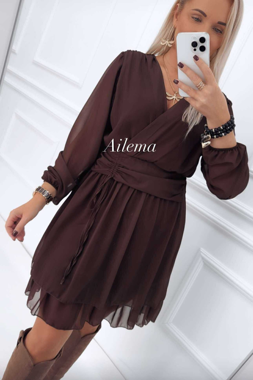 3879675-2.webp